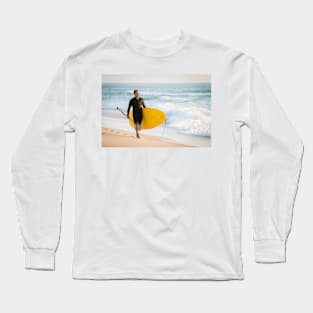 Man with his paddle board Long Sleeve T-Shirt